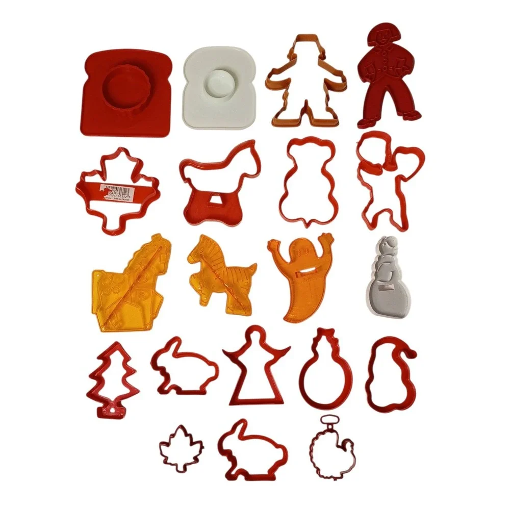 Lot of 20 Vintage Christmas Cookie‎ Cutters Plastic Random Holidays Christmas
